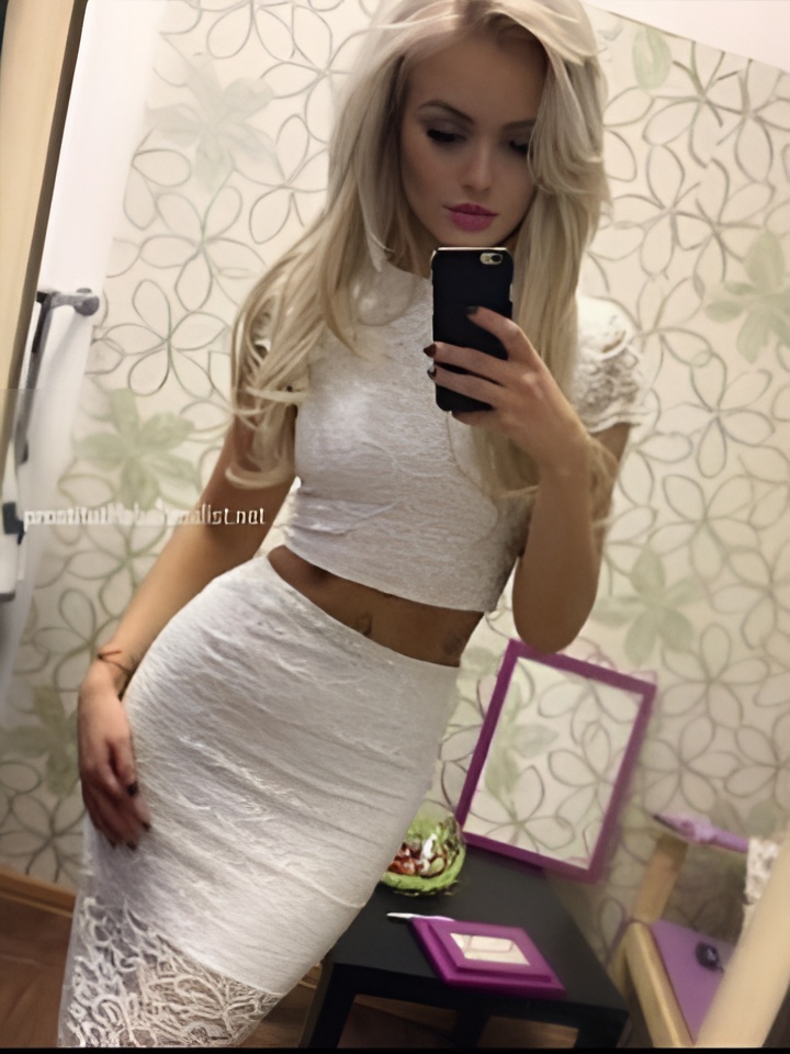 Каролина привлекальеная девушка из Березовского цена от 10000 руб