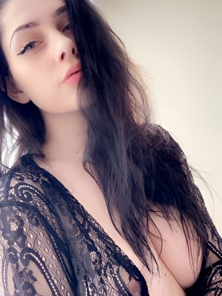 Лея привлекальеная девушка из Березовского цена от 5000 руб