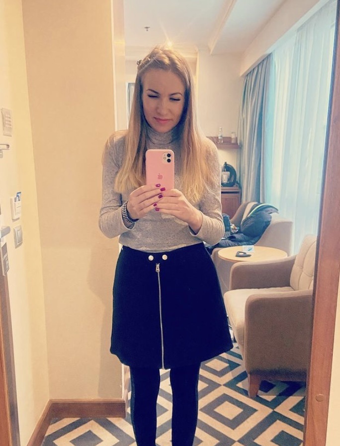 🎥 Надежда привлекальеная девушка из Березовского цена от 3500 руб