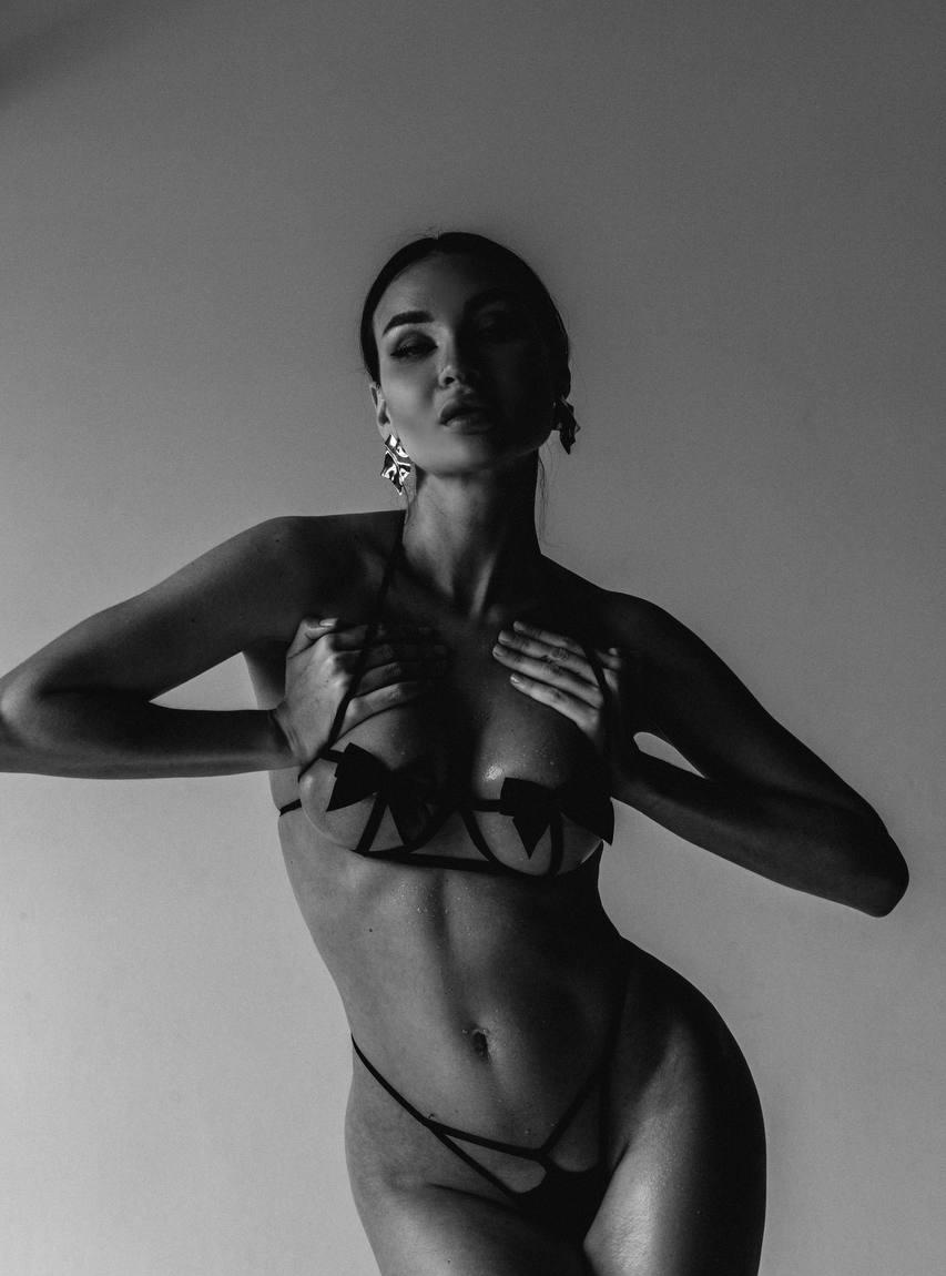 Жанна привлекальеная девушка из Березовского цена от 4000 руб