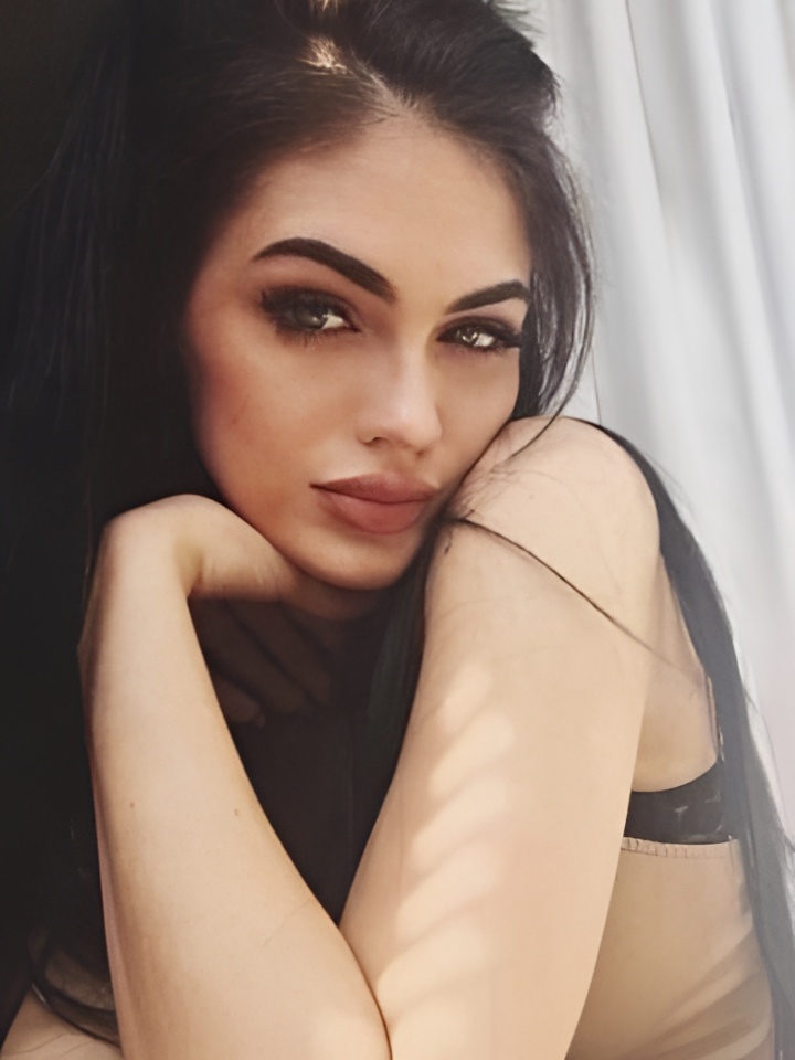 Индивидуалка Арина, доступна для личного знакомства от 4000 руб