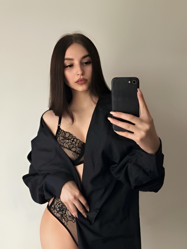 Алиана привлекательная девушка из Березовского цена от 3000 руб