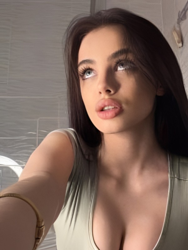 Анфиса привлекательная девушка из Березовского цена от 5000 руб