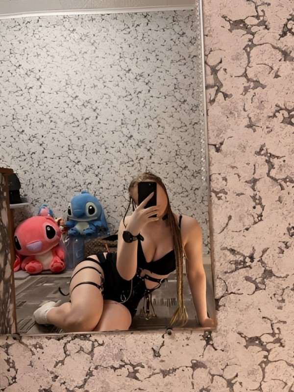 Дарья привлекательная девушка из Березовского цена от 2000 руб