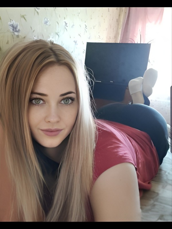 Олеся привлекательная девушка из Березовского цена от 2500 руб