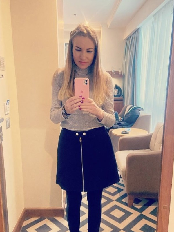 🎥 Надежда привлекательная девушка из Березовского цена от 3500 руб