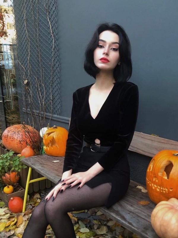 Аида привлекательная девушка из Березовского цена от 3000 руб