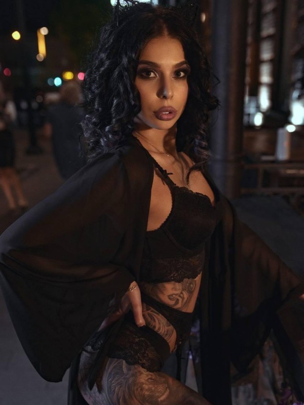 Марина привлекательная девушка из Березовского цена от 4000 руб